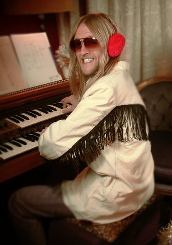 Mr Randy Fontaine - 1970's TV Show Organista - Photo by Twm Gardner Image of John with earmuffs
